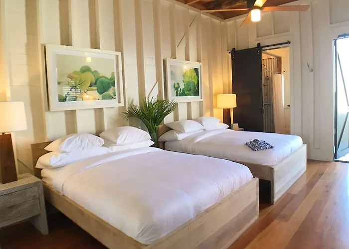 Mahogany Bay And Club, Curio Collection Resort San Pedro (Ambergris Caye)