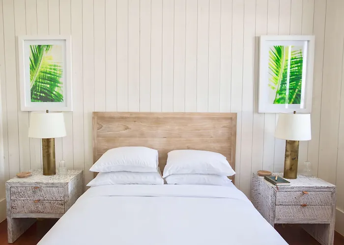 Mahogany Bay And Club, Curio Collection 4*