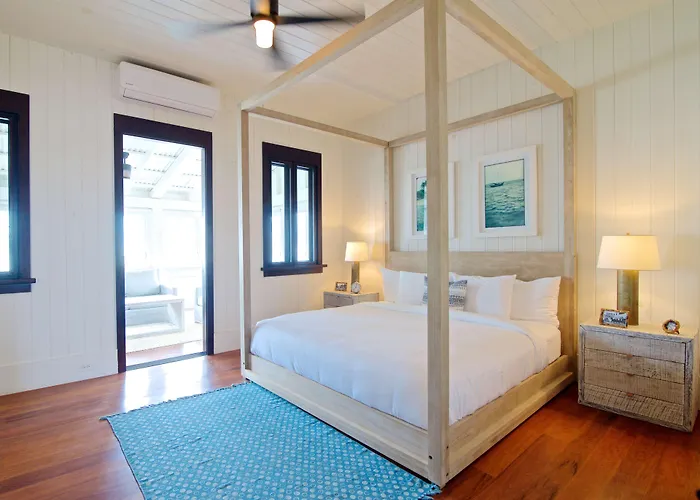 Mahogany Bay And Club, Curio Collection 4*