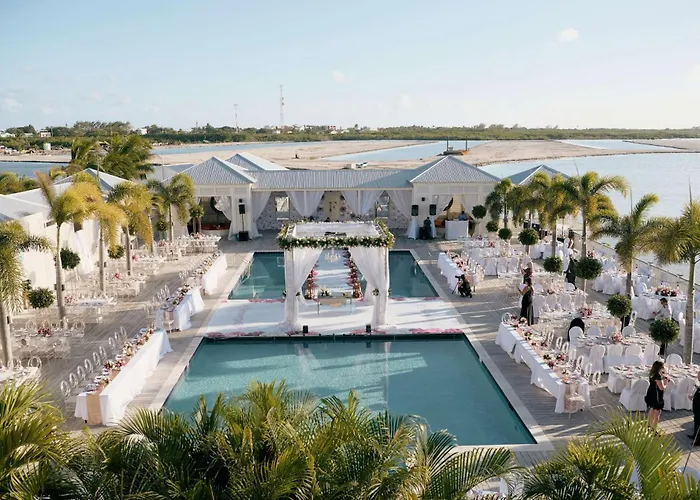 Mahogany Bay And Club, Curio Collection Resort San Pedro (Ambergris Caye)