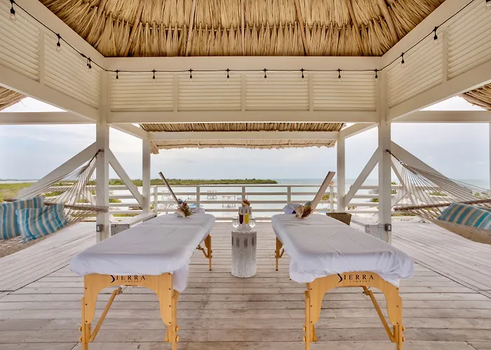 Mahogany Bay And Club, Curio Collection 4* San Pedro (Ambergris Caye)