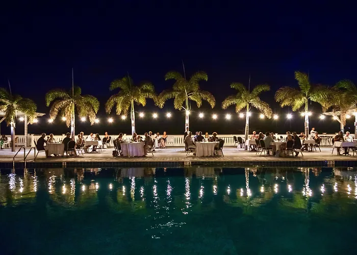 Resort Mahogany Bay And Club, Curio Collection