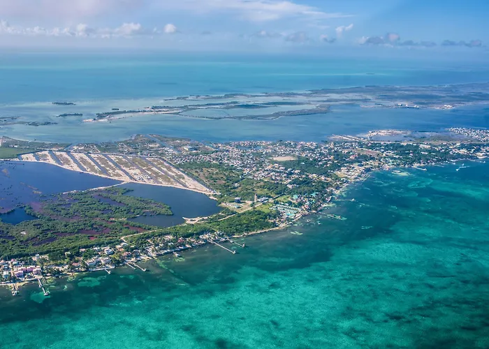 Mahogany Bay And Club, Curio Collection
