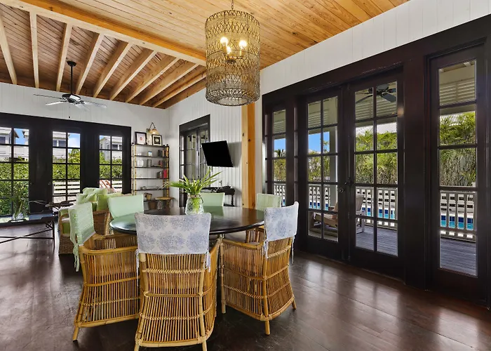 Resort Mahogany Bay And Club, Curio Collection