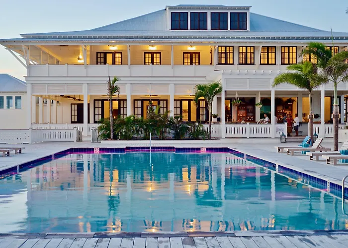 Mahogany Bay And Club, Curio Collection 4*